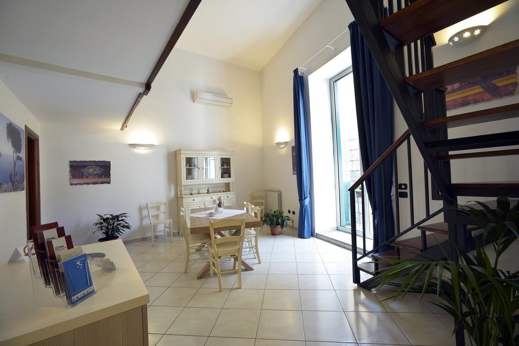 Italia Apartment Неаполь Экстерьер фото