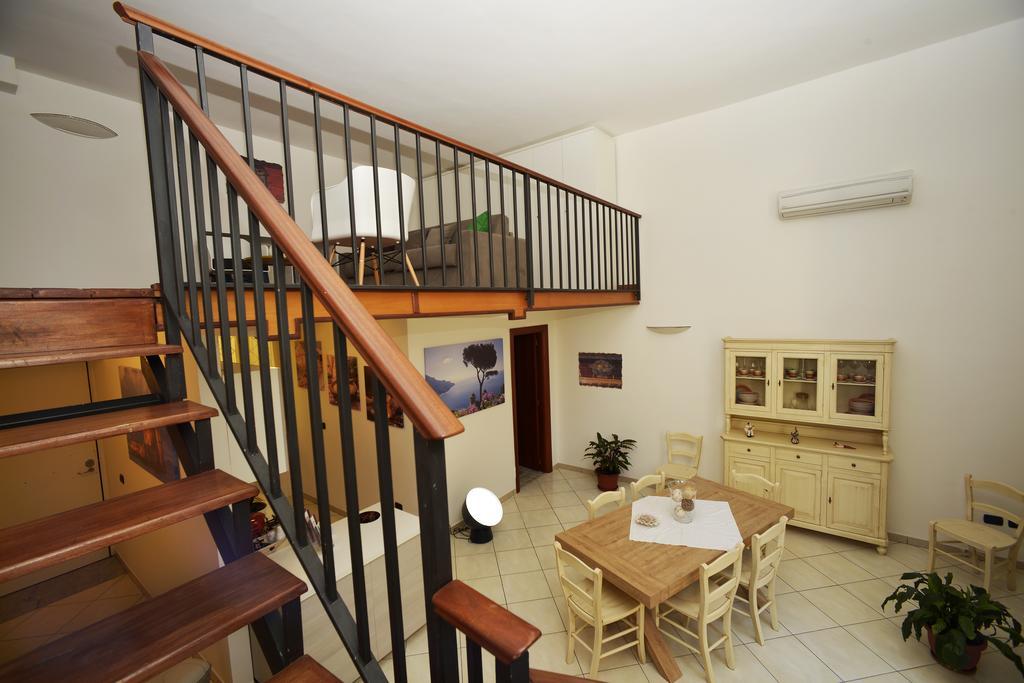 Italia Apartment Неаполь Экстерьер фото