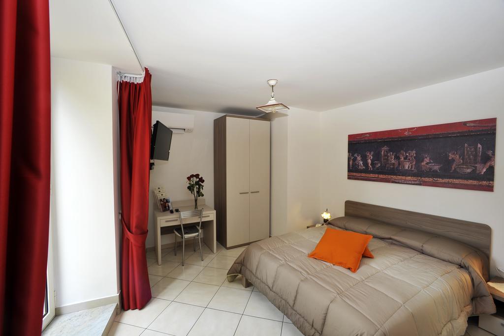 Italia Apartment Неаполь Экстерьер фото